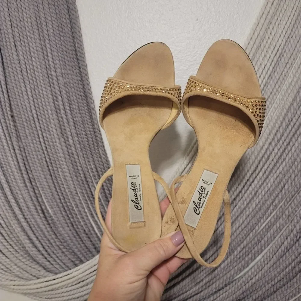 Claudio Milano Rhinestone Pumps Sz 39